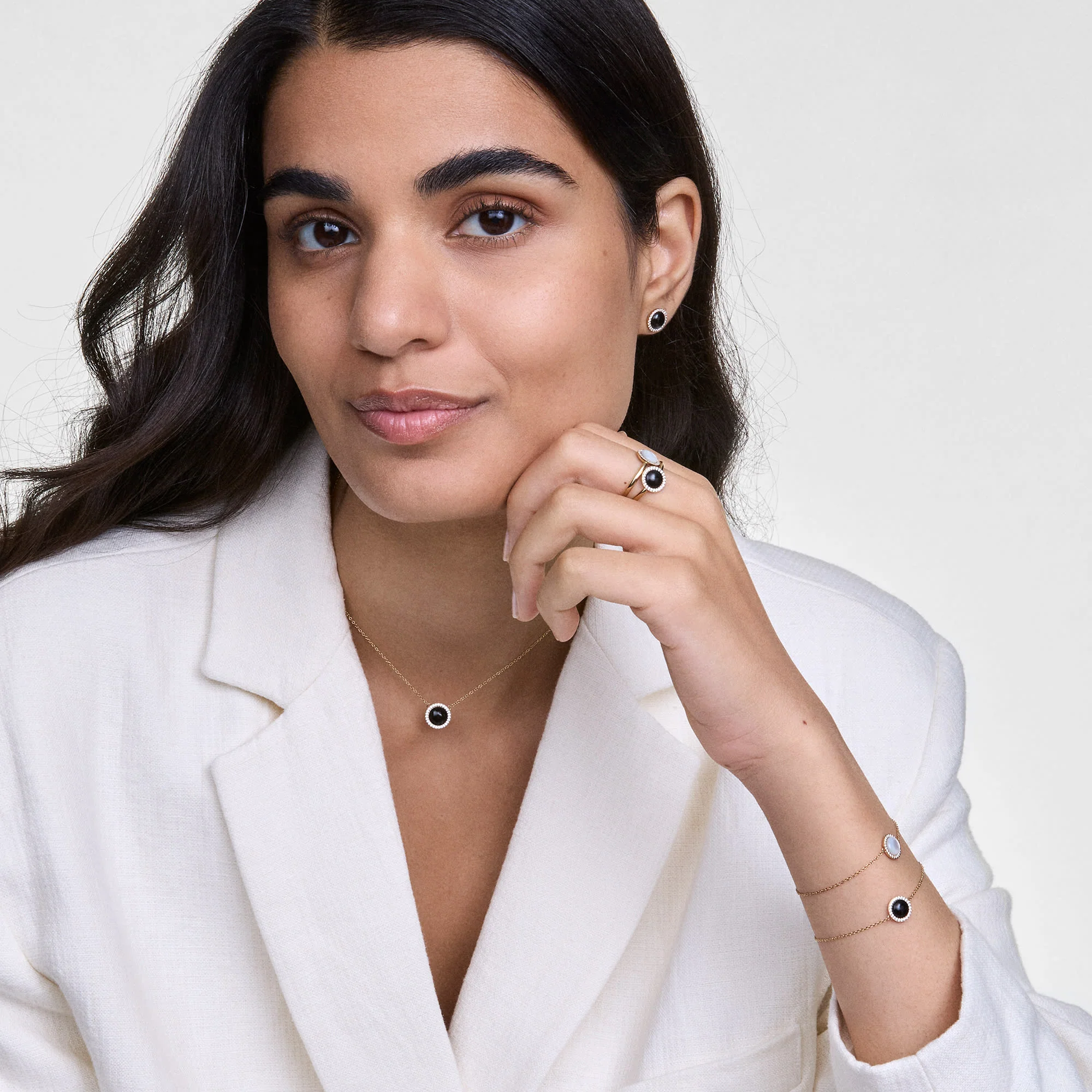 Audrey Ring Black Agathe Gold - Image 2